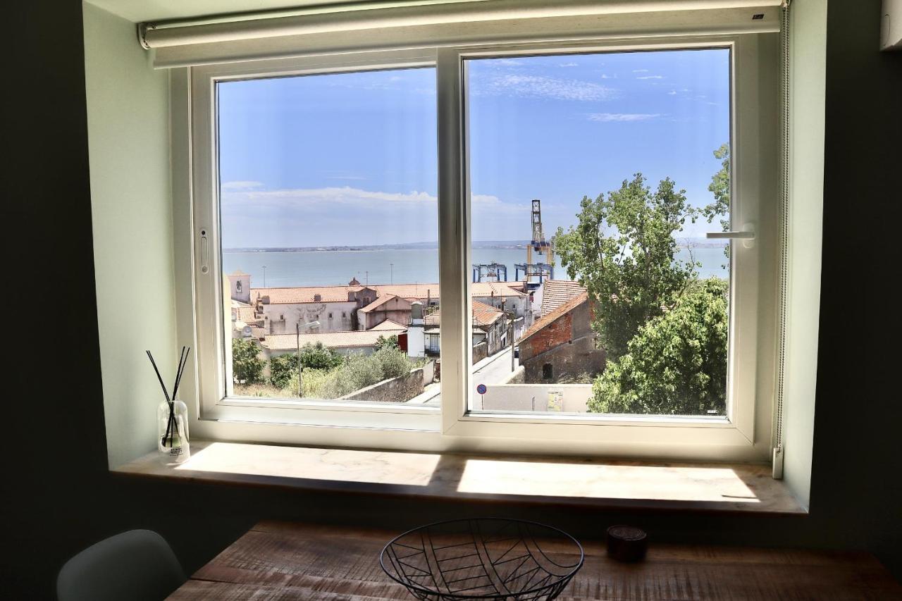 Lisbon, T2 Renewed Duplex With River View, Beato, Lisbon Luaran gambar