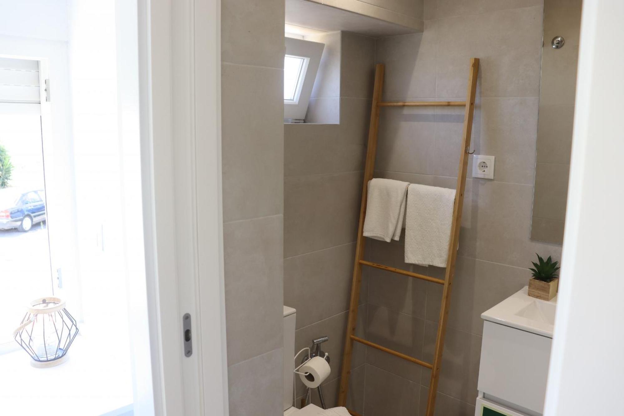 Lisbon, T2 Renewed Duplex With River View, Beato, Lisbon Luaran gambar
