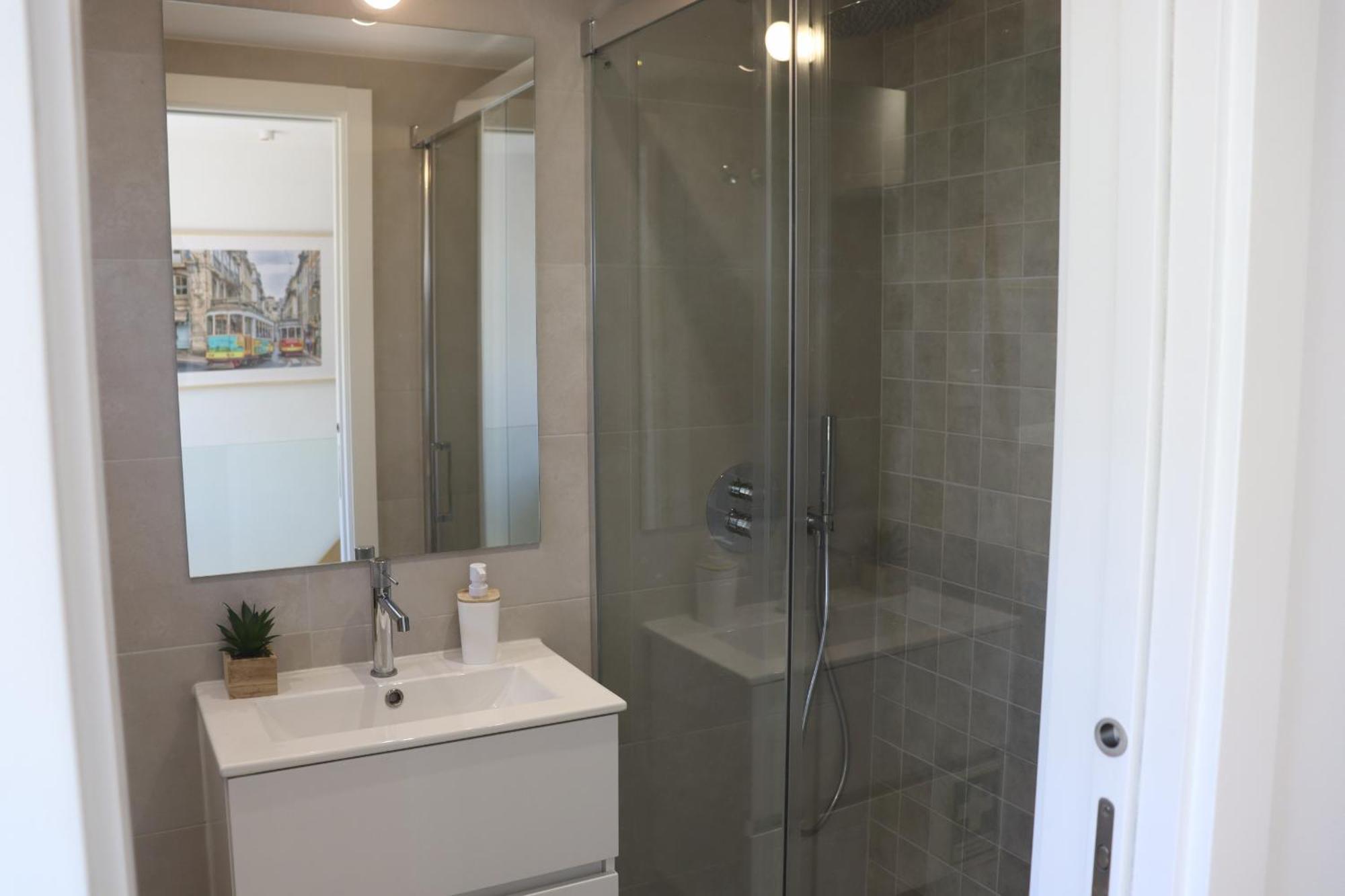 Lisbon, T2 Renewed Duplex With River View, Beato, Lisbon Luaran gambar